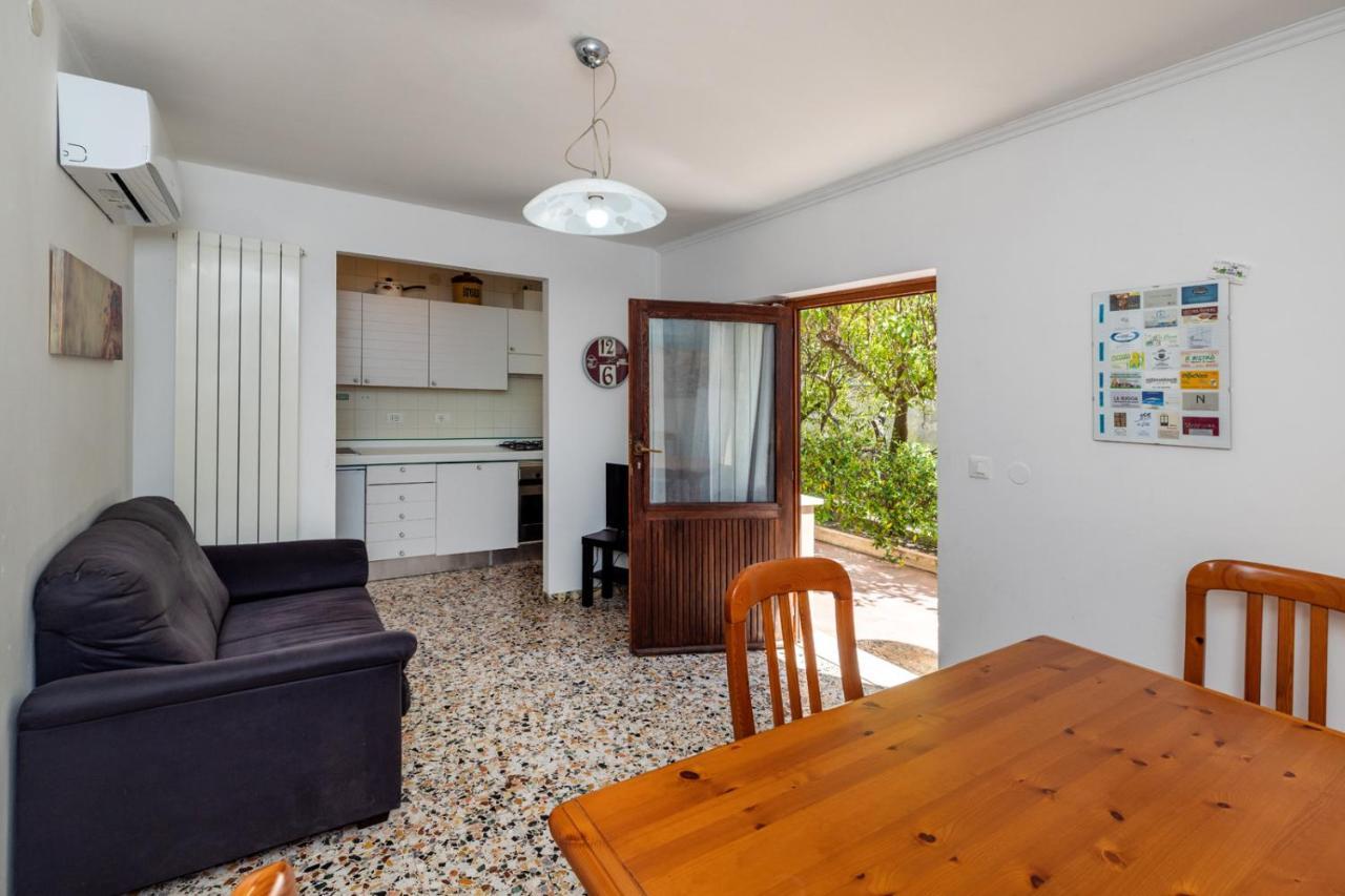 Casa Bell - Appartamento Con Parcheggio Privato E Bike Room Finale Ligure Dış mekan fotoğraf