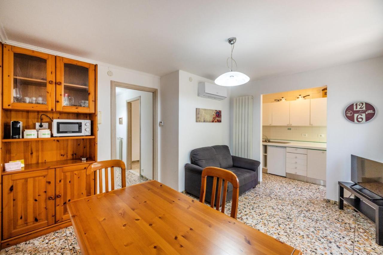 Casa Bell - Appartamento Con Parcheggio Privato E Bike Room Finale Ligure Dış mekan fotoğraf