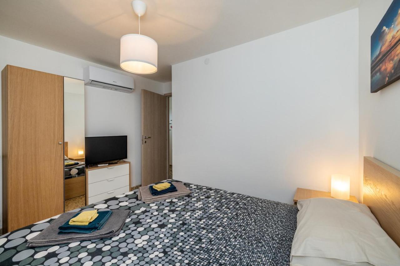 Casa Bell - Appartamento Con Parcheggio Privato E Bike Room Finale Ligure Dış mekan fotoğraf